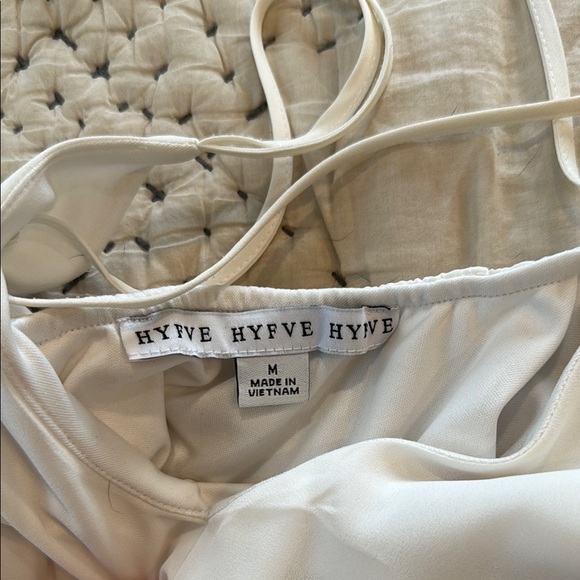 Elegant White Slip Dress - Picture 2 of 3